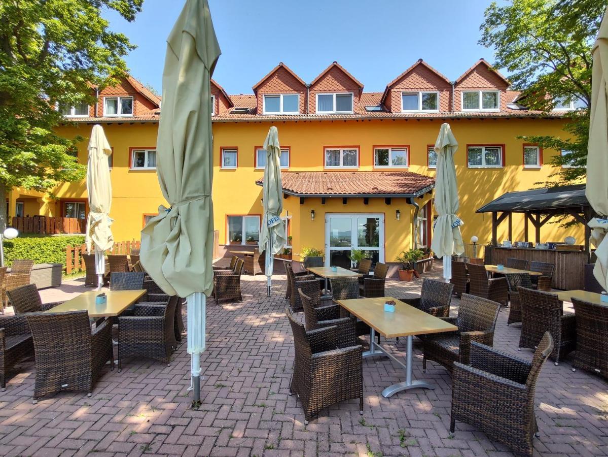 Hotel-Restaurant Weinberg Artern Exterior foto