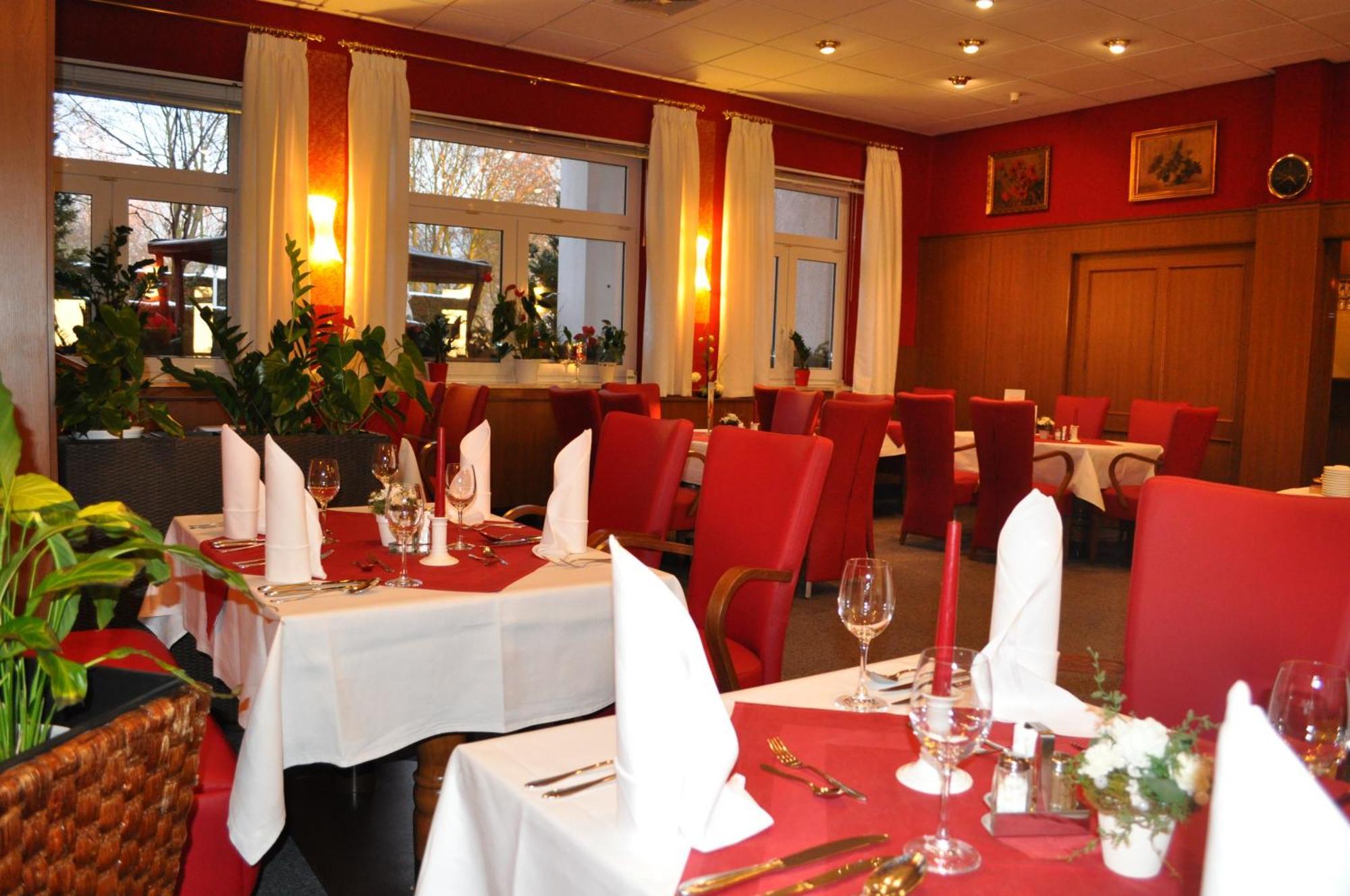 Hotel-Restaurant Weinberg Artern Exterior foto