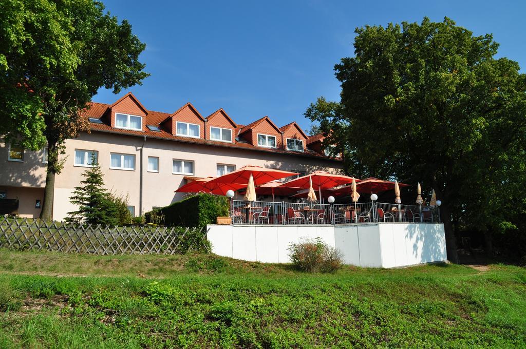 Hotel-Restaurant Weinberg Artern Exterior foto