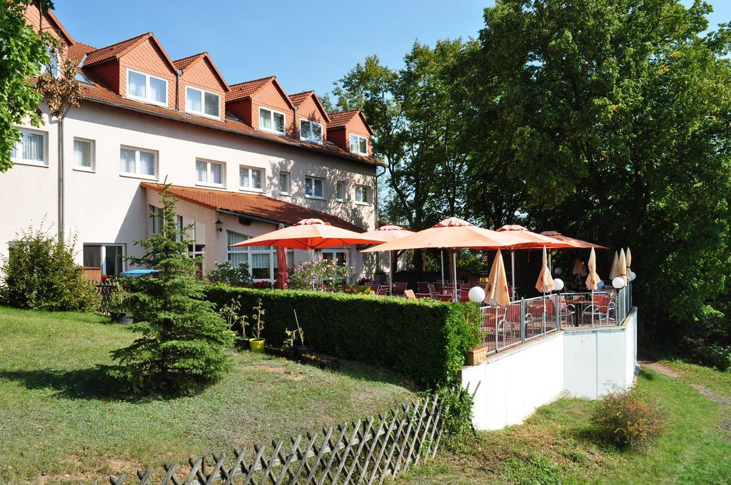 Hotel-Restaurant Weinberg Artern Exterior foto